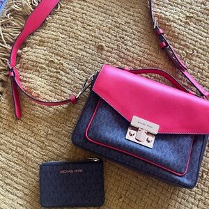 Michael Kors Messenger Bag